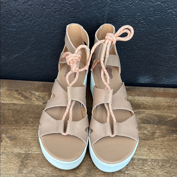 Sorel Women's Tan and Pink Wedge Sandals Size 8.5 - Picture 10 of 10